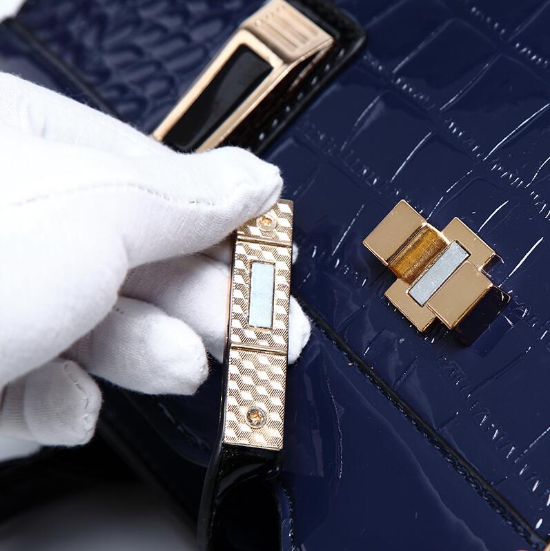 The Alexa Bag