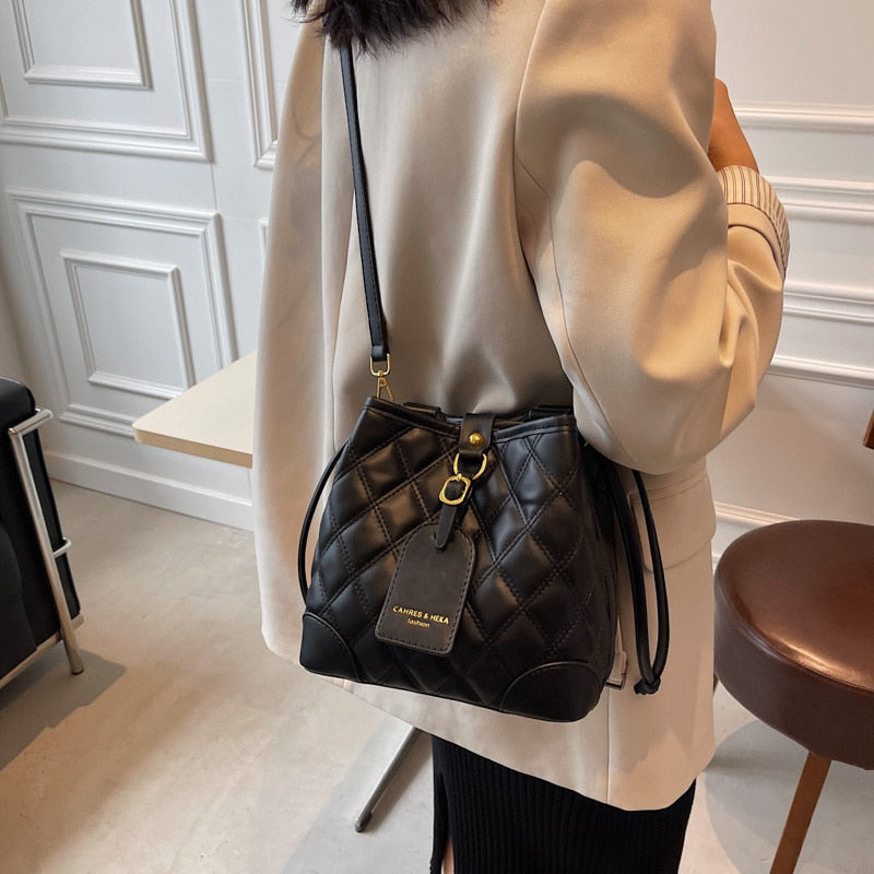 The Cahres&Heka Vatana Bag