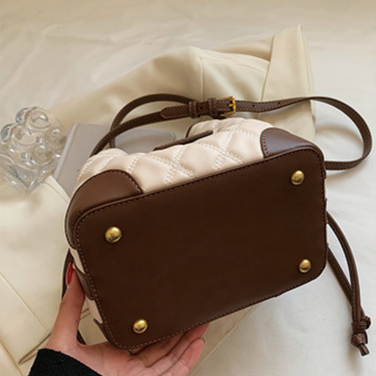 The Cahres&Heka Vatana Bag